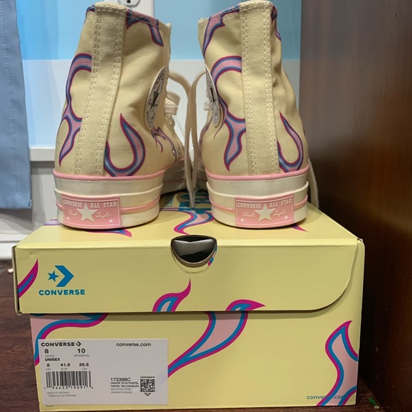 Size 8 - Picture 4 of 6